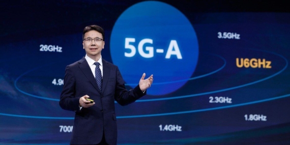 Huawei Yöneticisi MWC 2026’da 5G-A ve Yapay Zeka Vizyonunu Açıklıyor: Spektrum Verimliliği ve Dijital Uçurum Vurgusu