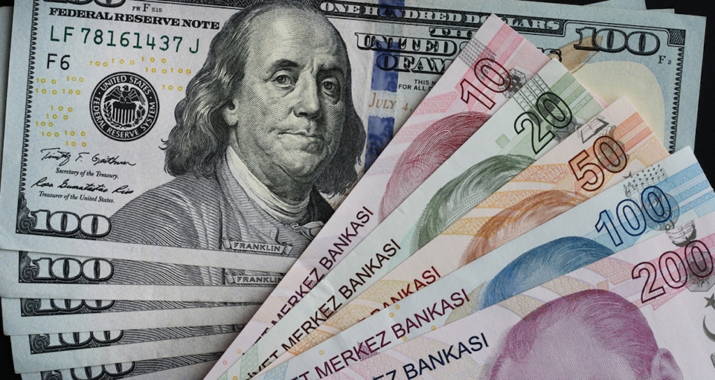 Dolar/TL 49,18 Seviyesini Test Ederek Tarihi Zirvesini Yeniledi