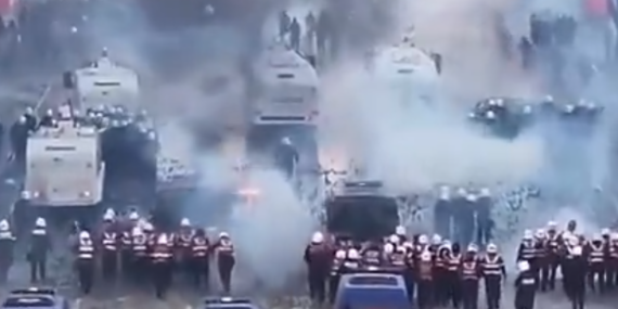 Arnavutluk’ta Rama hükümetine karşı öğrenci protestoları sürerken başbakan diyalog çağrısı yaptı